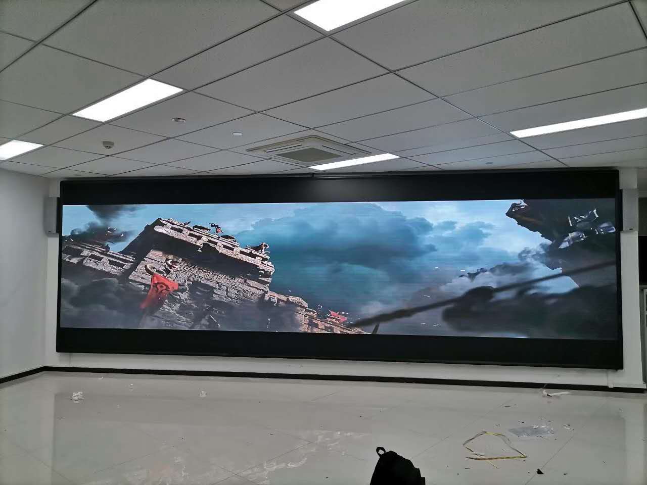山東某銀行會議室室內全彩led電子大屏幕-led顯示