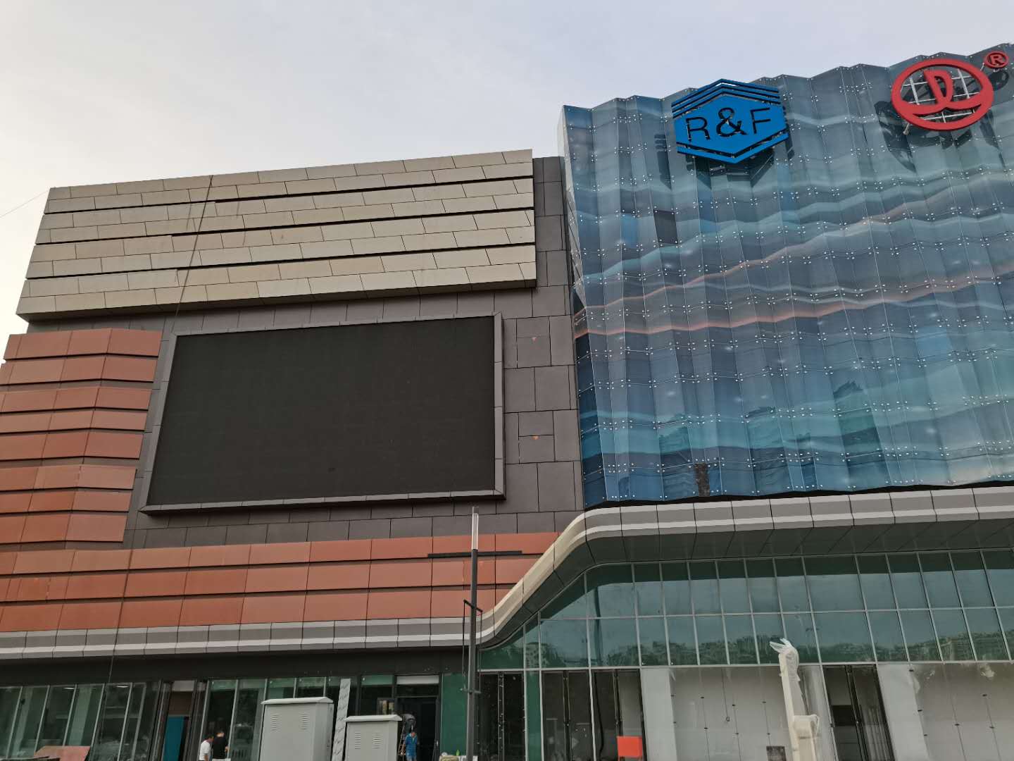 山東淄博戶外全彩LED顯示屏-淄博室外LED顯示屏價格-淄博室外LED大屏幕廠家-山東鄰社