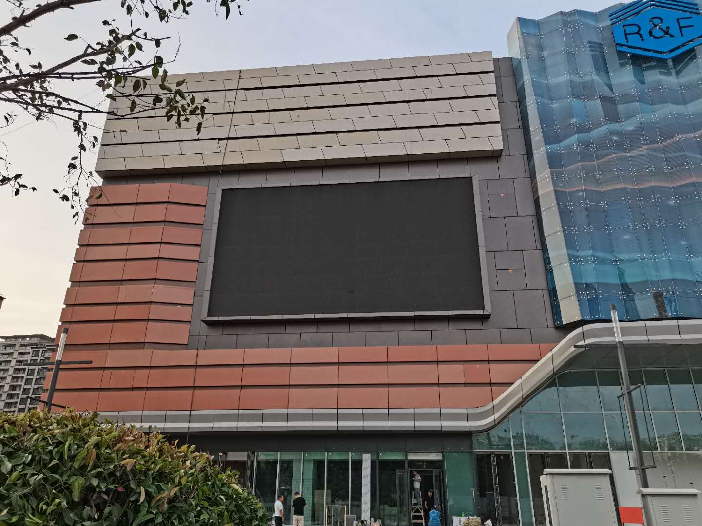 山東淄博萬達廣場室外全彩led電子屏-戶外LED大屏